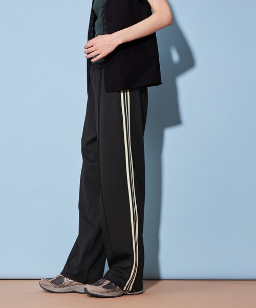 CITEN（シテン）の「＜CITEN＞ジャージ ライン パンツ（スウェットパンツ・レディース・ブラック/ロイヤルブルー・S/M）」の4枚目の写真