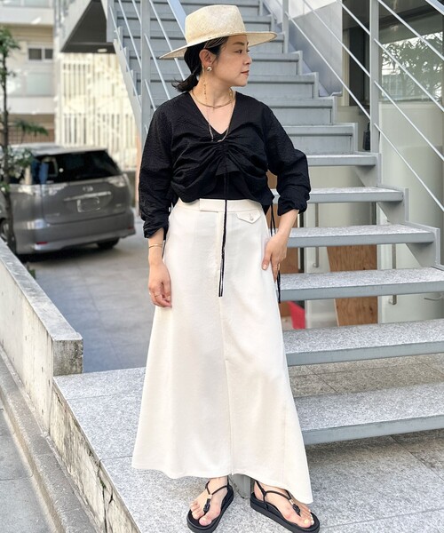 Rie Miller(リエミラー)の「シャーリング2WAYブラウス(シャツ/ブラウス・レディース・グリーン/ブラック/ホワイト・38)」の12枚目の写真