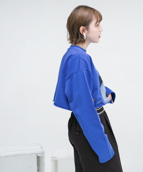 KBF（ケイビーエフ）の「リメイクライククロップドTEE（Tシャツ/カットソー・レディース・チャコールグレー/ブルー/オフホワイト・ONE）」の17枚目の写真