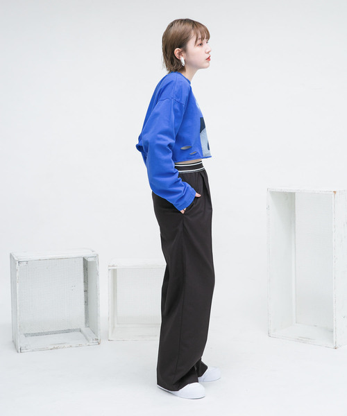 KBF（ケイビーエフ）の「リメイクライククロップドTEE（Tシャツ/カットソー・レディース・チャコールグレー/ブルー/オフホワイト・ONE）」の19枚目の写真