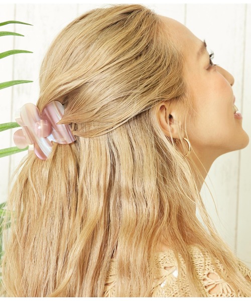 anap mimpi（アナップミンピ）の「フラワー ストライプ ビッグ バンスクリップ ヘアクリップ（バレッタ/ヘアクリップ・レディース・ターコイズブルー/アイボリー/ブラウン・FREE）」の7枚目の写真
