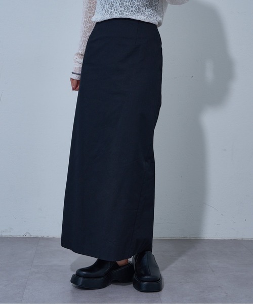 COLONY 2139（コロニートゥーワンスリーナイン）の「カラードIラインスカート（スカート・レディース・ピンク/オフホワイト/ブラック/サックスブルー・SMALL/MEDIUM）」の3枚目の写真