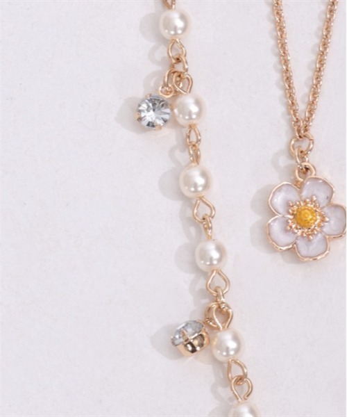 axes femme POETIQUE（アクシーズファムポエティック）の「ストロベリーネックレス（ネックレス・レディース・ゴールド/シルバー・FREE）」の7枚目の写真