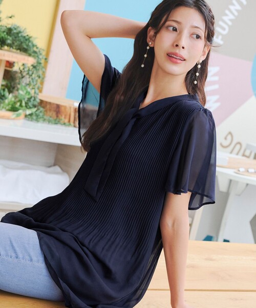 Tiaclasse(ティアクラッセ)の「【洗える】マジョリカプリーツシフォンチュニックブラウス(シャツ/ブラウス・レディース・グレー/ブルー/ネイビー・M/L)」の12枚目の写真