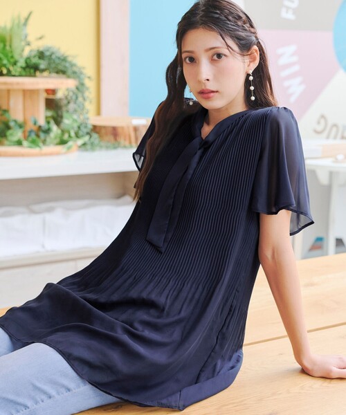 Tiaclasse(ティアクラッセ)の「【洗える】マジョリカプリーツシフォンチュニックブラウス(シャツ/ブラウス・レディース・グレー/ブルー/ネイビー・M/L)」の15枚目の写真