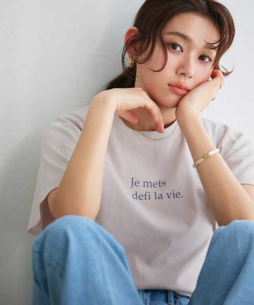 Pierrot（ピエロ）の「【イージーケア】フレアスリーブロゴTシャツ（Tシャツ/カットソー・レディース・ネイビー/ホワイト系その他/グレー系その他/ホワイト×ブラック・M/L）」の3枚目の写真