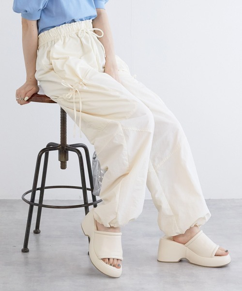 w closet(ダブルクローゼット)の「リボンポケットカーゴパンツ(カーゴパンツ・レディース・ピンク/アイボリー/ブラック・FREE)」の13枚目の写真