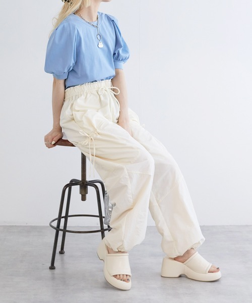 w closet(ダブルクローゼット)の「リボンポケットカーゴパンツ(カーゴパンツ・レディース・ピンク/アイボリー/ブラック・FREE)」の15枚目の写真