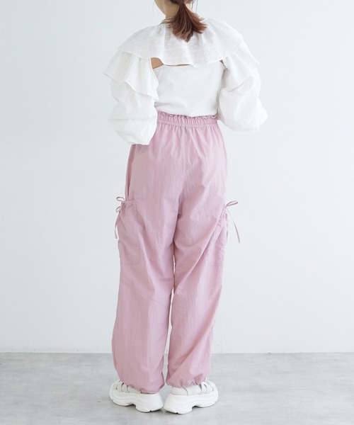 w closet(ダブルクローゼット)の「リボンポケットカーゴパンツ(カーゴパンツ・レディース・ピンク/アイボリー/ブラック・FREE)」の20枚目の写真