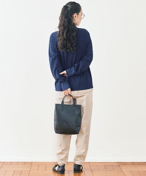 and myera(アンド マイラ)の「and myera 長袖ポロTトップス(ポロシャツ・レディース・ベージュ/ネイビー/アイボリー・X-LARGE/LARGE/MEDIUM/SMALL)」の19枚目の写真