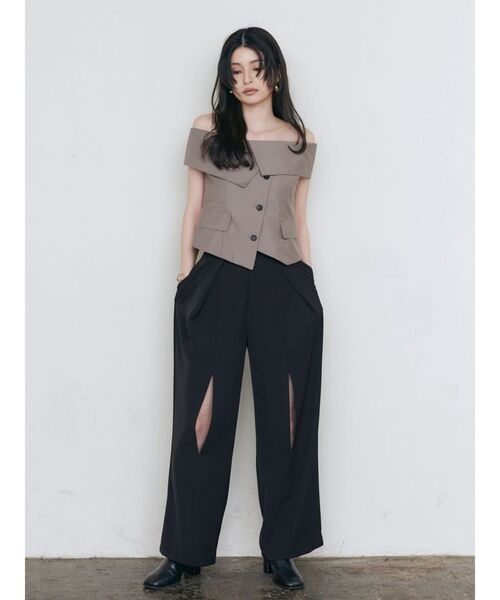 MURUA（ムルーア）の「フロントオープンワイドパンツ（その他パンツ・レディース・パープル/ブラック・1/2）」の3枚目の写真