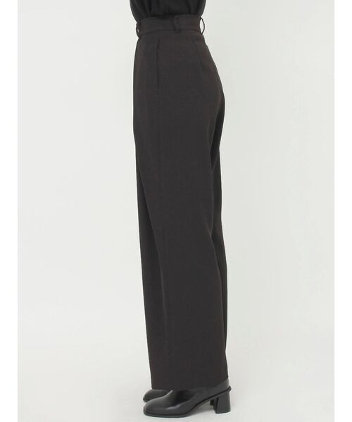 MURUA（ムルーア）の「フロントオープンワイドパンツ（その他パンツ・レディース・パープル/ブラック・1/2）」の22枚目の写真