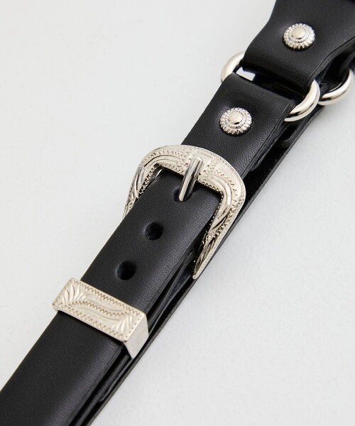 TOGA（トーガ）の「Leather phone handle strap（スマホグッズ・メンズ・ブラック・FREE）」の3枚目の写真