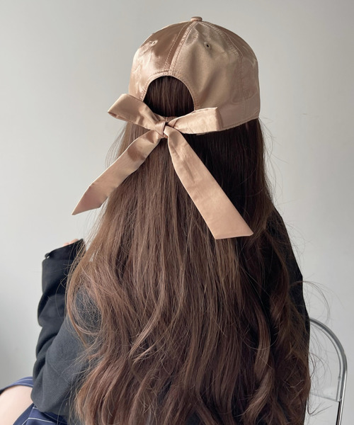 バックリボンサテンオーバーフィットベースボールキャップ