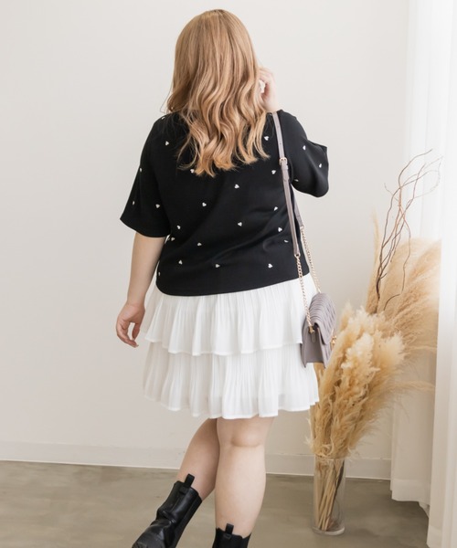CLETTE(クレット)の「ハート刺繍プルオーバー(Tシャツ/カットソー・レディース・ブラック/チャコールグレー/オフホワイト・3L/LL/4L)」の20枚目の写真
