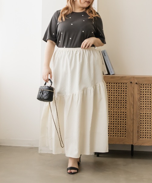 CLETTE(クレット)の「ハート刺繍プルオーバー(Tシャツ/カットソー・レディース・ブラック/チャコールグレー/オフホワイト・3L/LL/4L)」の17枚目の写真