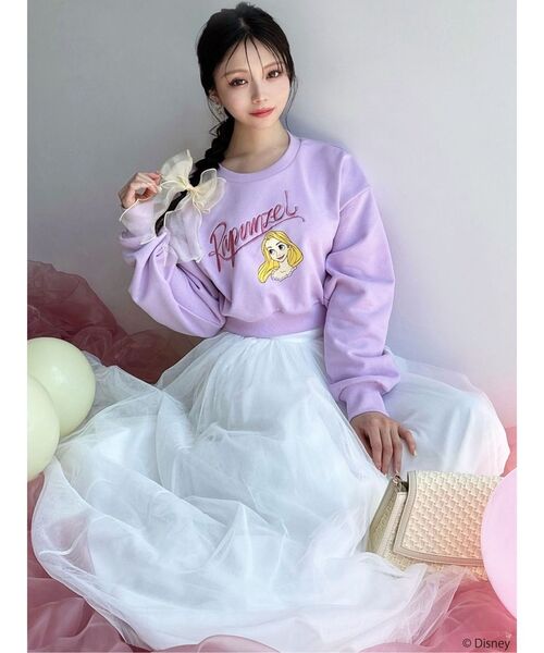 RESEXXY（リゼクシー）の「【ディズニーコレクション】クロップドルーズスウェット（スウェット・レディース・ホワイト/ラベンダー・FREE）」の6枚目の写真