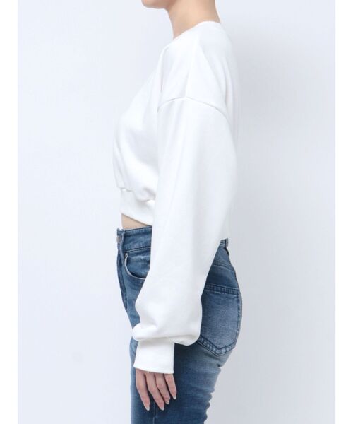 RESEXXY（リゼクシー）の「【ディズニーコレクション】クロップドルーズスウェット（スウェット・レディース・ホワイト/ラベンダー・FREE）」の13枚目の写真