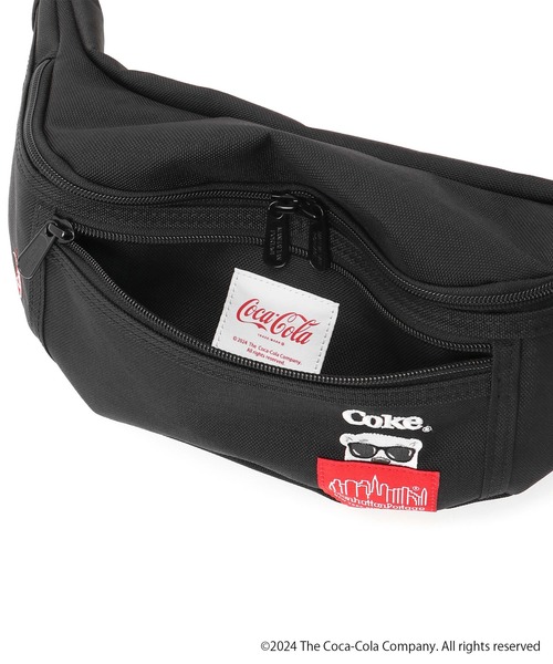 Manhattan Portage（マンハッタンポーテージ）の「Alleycat Waist Bag Coca-Cola（ボディバッグ/ウエストポーチ・メンズ・ブラック・X-SMALL）」の3枚目の写真