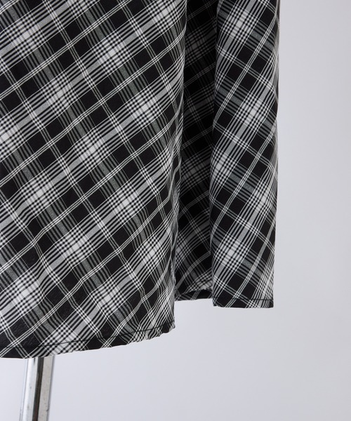 one after another NICE CLAUP（ワンアフターアナザーナイスクラップ）の「【新色追加】スタイルアップシャーリングワンピース（ワンピース・レディース・レッド/アイボリー/ブラック系その他/ブラウン系その他・SMALL/MEDIUM）」の12枚目の写真