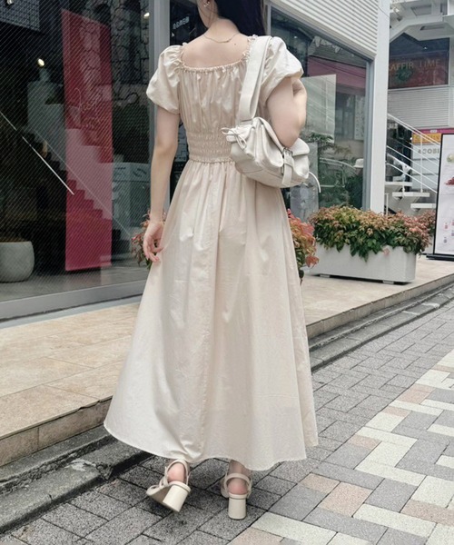 one after another NICE CLAUP（ワンアフターアナザーナイスクラップ）の「【新色追加】スタイルアップシャーリングワンピース（ワンピース・レディース・レッド/アイボリー/ブラック系その他/ブラウン系その他・SMALL/MEDIUM）」の7枚目の写真