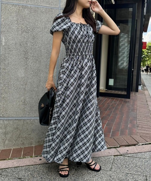 one after another NICE CLAUP（ワンアフターアナザーナイスクラップ）の「【新色追加】スタイルアップシャーリングワンピース（ワンピース・レディース・レッド/アイボリー/ブラック系その他/ブラウン系その他・SMALL/MEDIUM）」の19枚目の写真