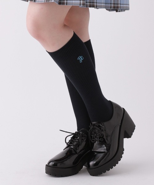 repipi armario（レピピ アルマリオ）の「サイドロゴスクールソックス（ソックス/靴下・キッズ・ホワイト/ブラック/ネイビー・FREE）」の3枚目の写真