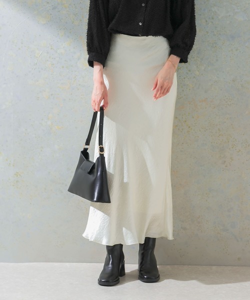 URBAN RESEARCH ROSSO WOMEN（アーバンリサーチ　ロッソ）の「サテンバイアススカート（スカート・レディース・アイボリー/ピンク系その他・FREE）」の7枚目の写真