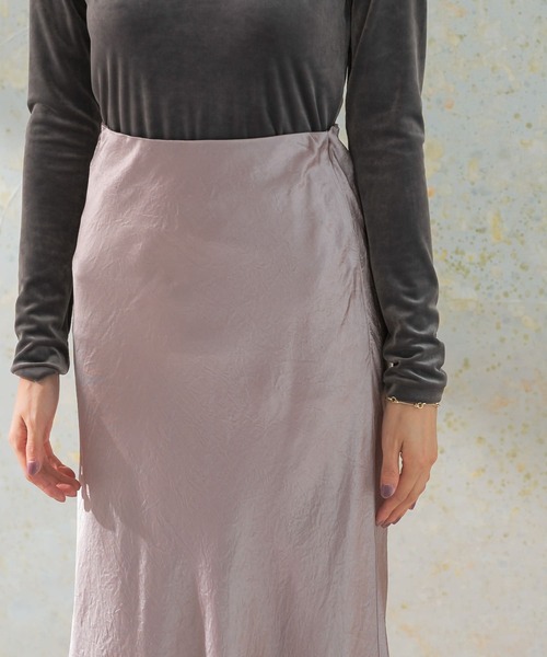 URBAN RESEARCH ROSSO WOMEN（アーバンリサーチ　ロッソ）の「サテンバイアススカート（スカート・レディース・アイボリー/ピンク系その他・FREE）」の19枚目の写真