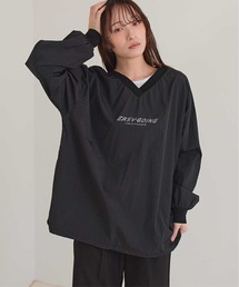 ロゴプリントVネックプルオーバー