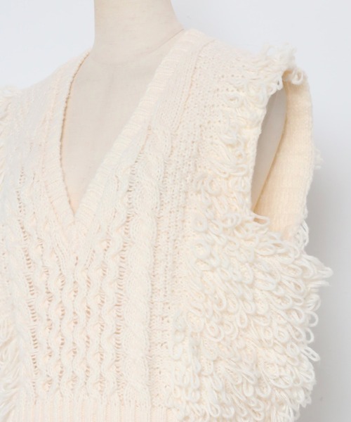 MINERTE（ミネルテ）の「【MINERTE】fringe bulky knit vest / フリンジバルキーニットベスト（ベスト・レディース・ブラック/アイボリー/グレー・FREE）」の12枚目の写真