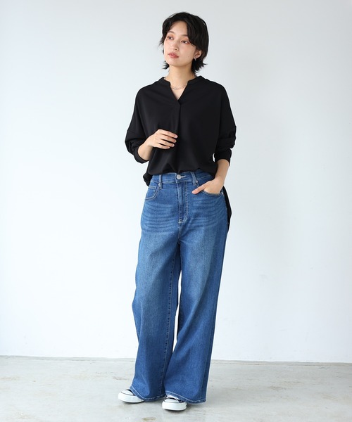 itto...（イット）の「ストレッチ梨地スキッパーブラウス（シャツ/ブラウス・レディース・ブラック/オフホワイト/サックスブルー/グレイッシュベージュ/ネイビー/アイボリー/グレイッシュブルー・M/L）」の12枚目の写真