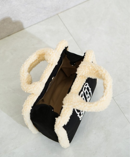 GYDA（ジェイダ）の「【GYDA/ジェイダ】 FAKE MOUTON SERIES フェイクムートンバッグ（ハンドバッグ・レディース・キャメル/ブラック・FREE）」の17枚目の写真
