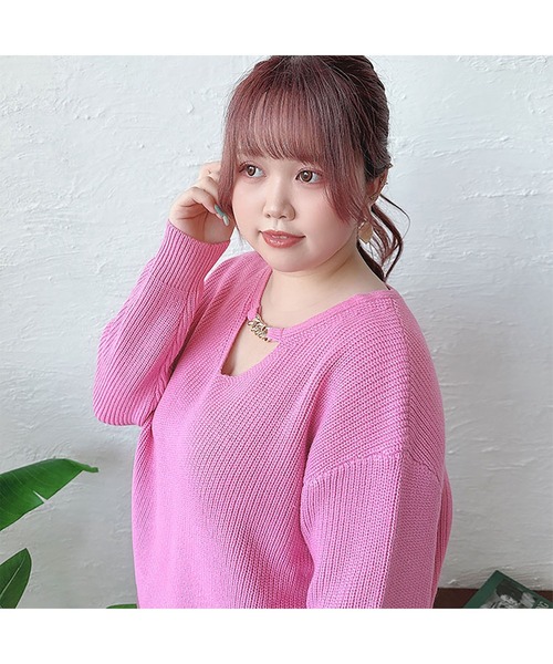 GOLDJAPAN(ゴールドジャパン)の「チェーン付きリブニット【大きいサイズ対応】(ニット/セーター・レディース・ピンク/ブラック・3L/LL/4L)」の6枚目の写真