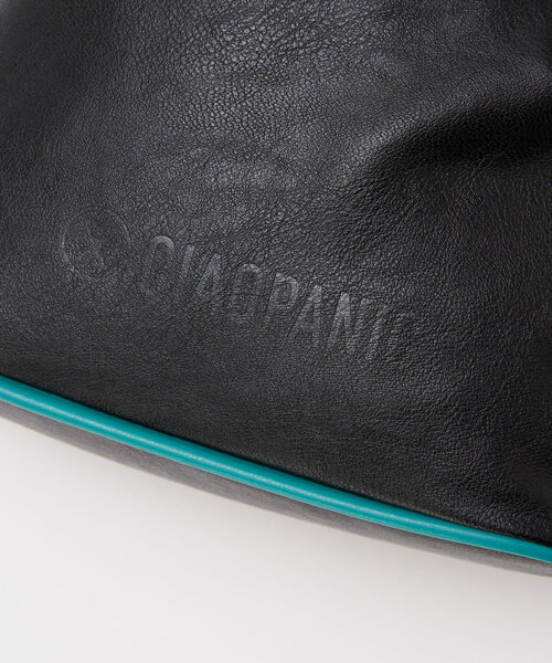 CIAOPANIC(チャオパニック)の「配色パイピングショルダー巾着バッグ(ショルダーバッグ・レディース・ブラック/シルバー・ONE SIZE)」の16枚目の写真