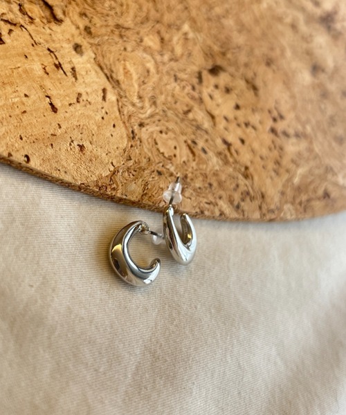 ciite'(シーテ)の「変形ぷっくり ミニフープピアス (両耳用)(ピアス(両耳用)・レディース・シルバー/ゴールド・FREE)」の11枚目の写真