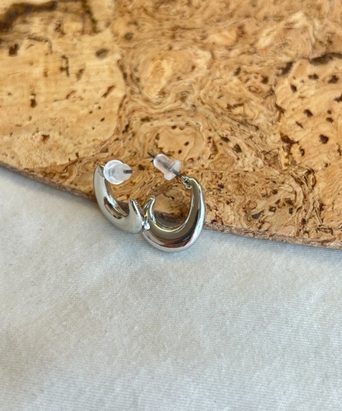 ciite'(シーテ)の「変形ぷっくり ミニフープピアス (両耳用)(ピアス(両耳用)・レディース・シルバー/ゴールド・FREE)」の12枚目の写真