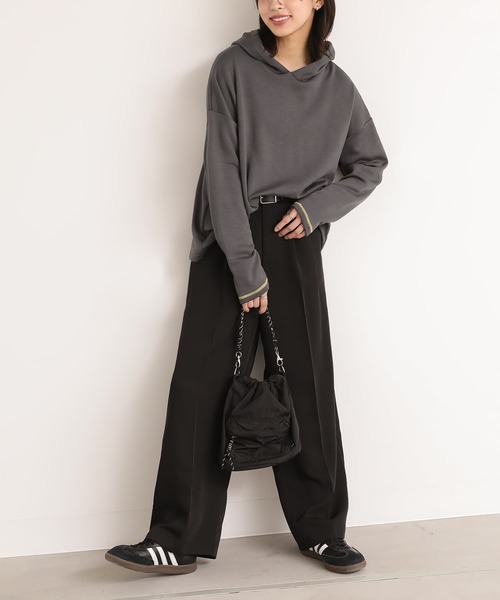 n'OrLABEL（ノアールレーベル）の「配色ステッチ裏起毛フードプルオーバー（Tシャツ/カットソー・レディース・チャコール/アイボリー/ブラック・1/2）」の9枚目の写真