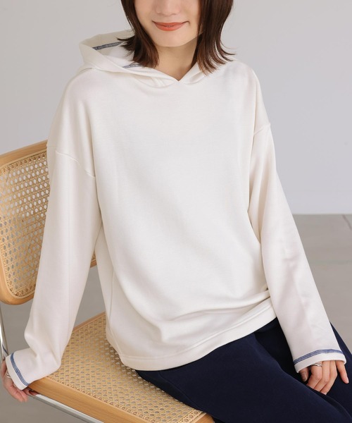 n'OrLABEL（ノアールレーベル）の「配色ステッチ裏起毛フードプルオーバー（Tシャツ/カットソー・レディース・チャコール/アイボリー/ブラック・1/2）」の4枚目の写真