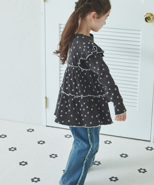 pairmanon（ペアマノン）の「配色メロー ティアード 袖フリルチュニック（チュニック・キッズ・ブラック系その他/グリーン系その他/レッド系その他/ホワイト系その他・90/120/150/100/110/130/140）」の8枚目の写真