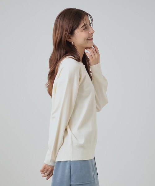 セール】首元すっきり もちもち 浅Vネックニット（ニット/セーター