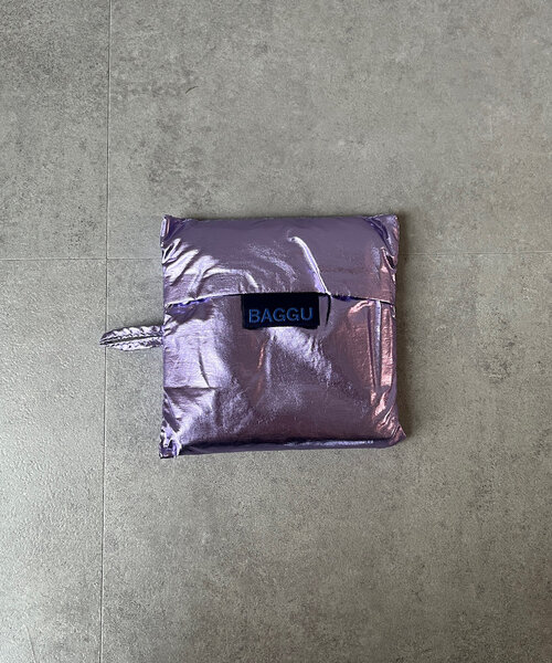 DouDou(ドゥドゥ)の「【BAGGU/バグゥ】24HO STANDARD BAGGU メタリック(ショルダーバッグ・レディース・ブルー系その他/ゴールド/サーモンピンク/シルバー・FREE)」の12枚目の写真