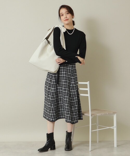 ITS'DEMO（イッツデモ）の「◆【A4対応】リボン付きワンショルトート（トートバッグ・レディース・ブラック系/アイボリー/ブラック/サックスブルー・00）」の6枚目の写真