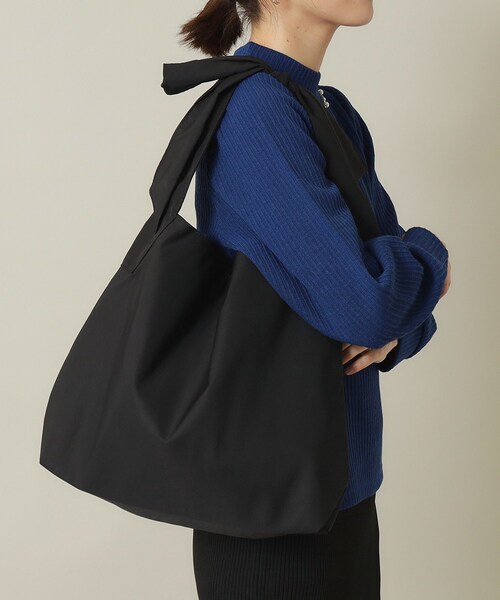 ITS'DEMO（イッツデモ）の「◆【A4対応】リボン付きワンショルトート（トートバッグ・レディース・ブラック系/アイボリー/ブラック/サックスブルー・00）」の7枚目の写真