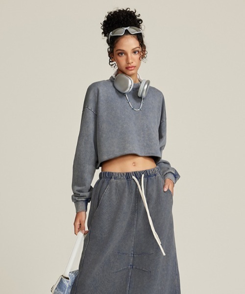 Chick（チック）の「Vintage Wash Damage Cutt Off Short Crew / ウォッシュ加工風 ダメージ ショート丈カットオフスウェット（スウェット・レディース・チャコール/グレー/ブラック・FREE）」の6枚目の写真