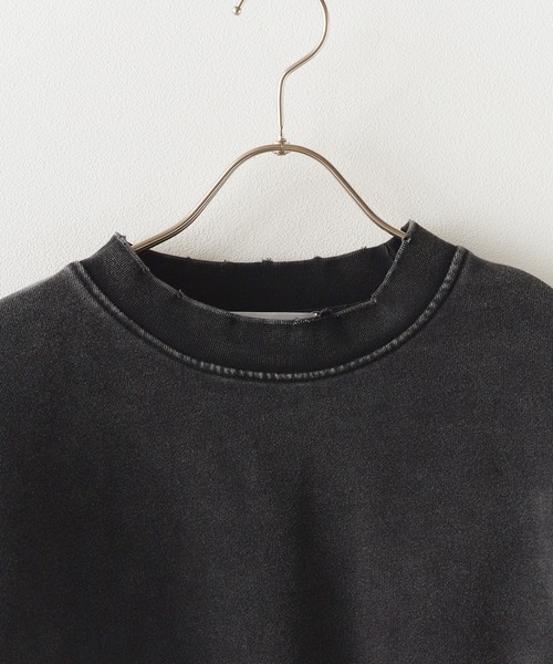 Chick（チック）の「Vintage Wash Damage Cutt Off Short Crew / ウォッシュ加工風 ダメージ ショート丈カットオフスウェット（スウェット・レディース・チャコール/グレー/ブラック・FREE）」の8枚目の写真