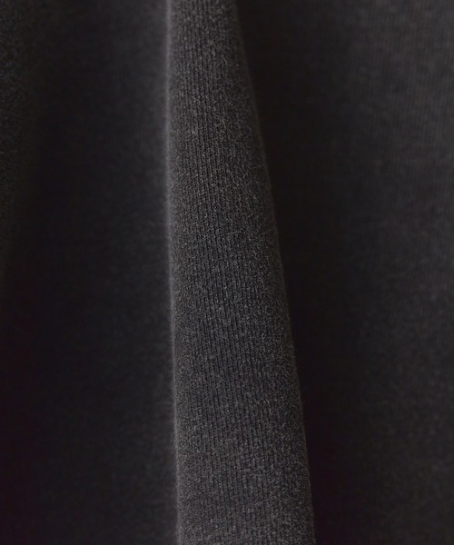 Chick（チック）の「Vintage Wash Damage Cutt Off Short Crew / ウォッシュ加工風 ダメージ ショート丈カットオフスウェット（スウェット・レディース・チャコール/グレー/ブラック・FREE）」の9枚目の写真