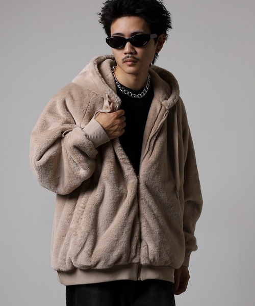 RE730(アールイーセブンサーティー)の「Back Logo Eco Fur Blouson Hoodie / バックロゴエコファーブルゾン フーディー unisex(ブルゾン・メンズ・ホワイト系1/ブラック/ベージュ/ホワイト×ピンク・M/L)」の20枚目の写真