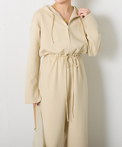 COLLAGE GALLARDAGALANTE(コラージュガリャルダガランテ)の「フーデッドオールインワン(つなぎ/オールインワン・レディース・カーキ/サンドベージュ・FREE)」の4枚目の写真