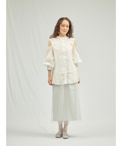 DOLLUPOOPS（ドールアップウップス）の「ショルダーオープンレイヤードライクブラウス（シャツ/ブラウス・レディース・オフホワイト/ブラック・38）」の3枚目の写真